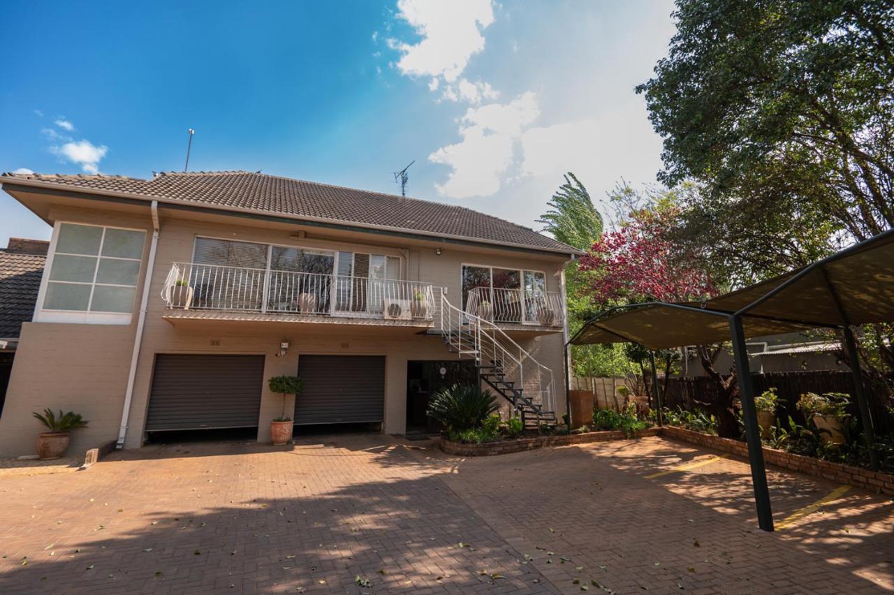 Opstal Gastehuis Potchefstroom Exterior foto