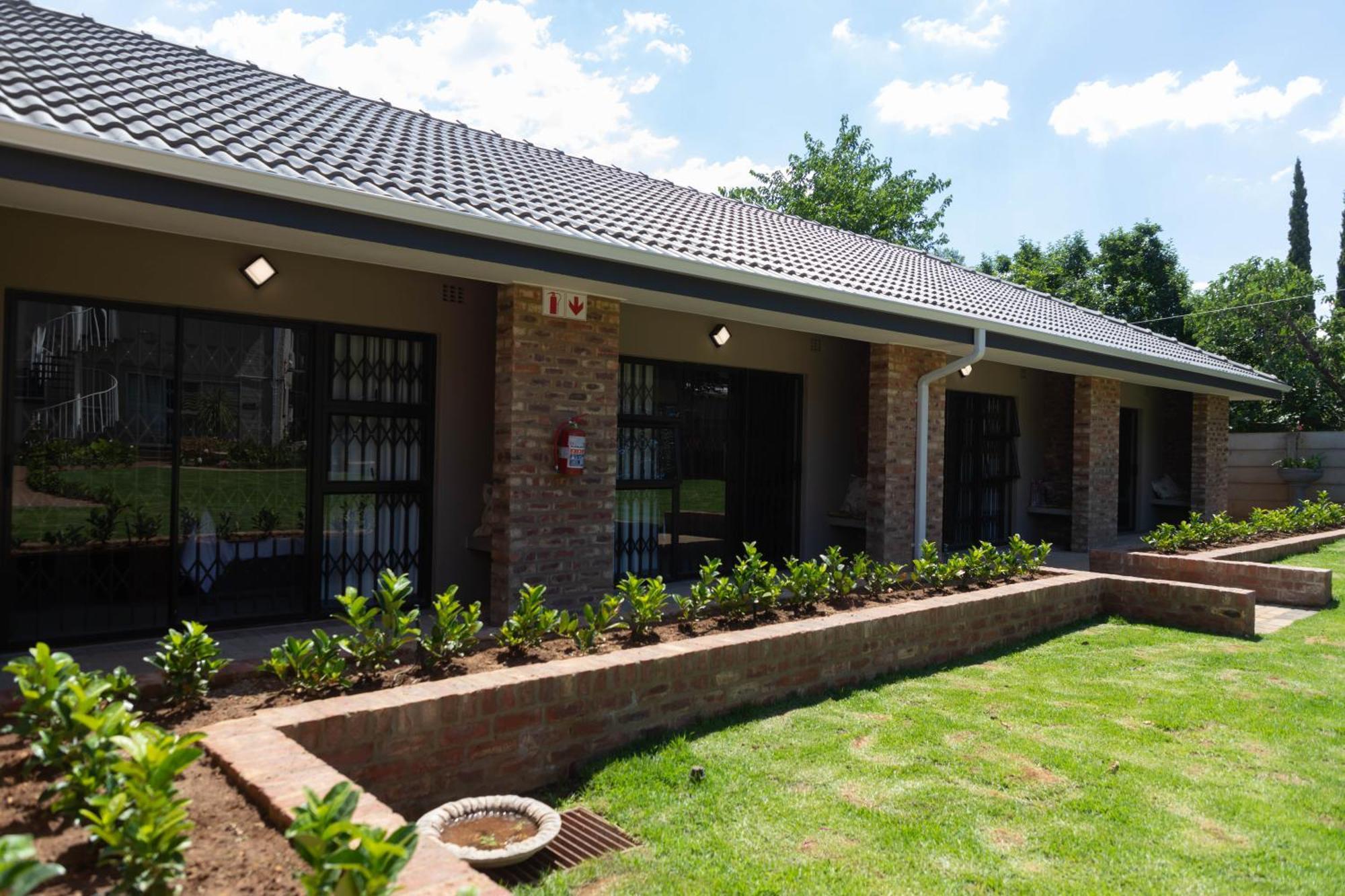 Opstal Gastehuis Potchefstroom Exterior foto